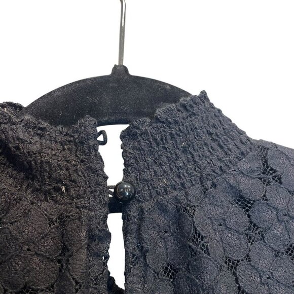 Cece Black Floral Short Flutter Sleeve Blouse Medium New - Picture 5 of 7